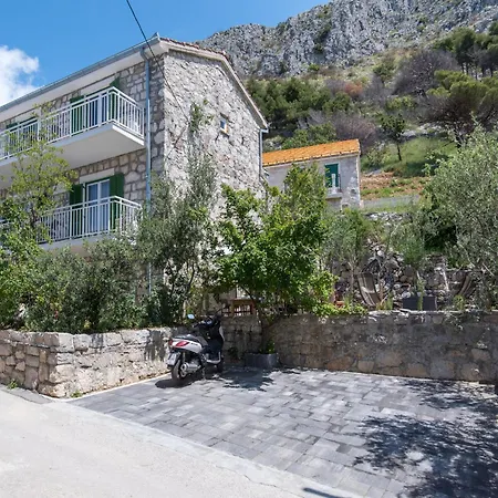 Vakantiehuis In Near Podstrana
